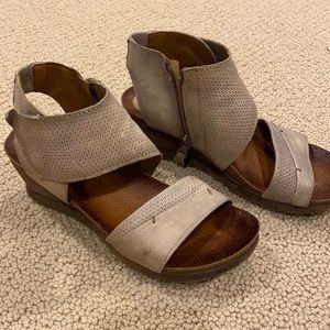 Miz Mooz Verona collection weathered stone wedge size 9/ EU 40